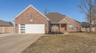 817 Gloucester Close, Jonesboro, AR 72405