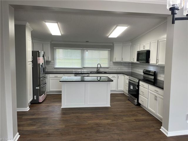 2014 Young Road, Walnut Cove, NC 27052