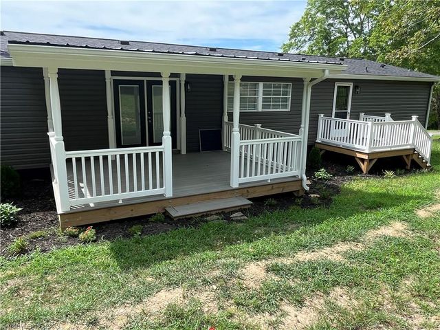 2014 Young Road, Walnut Cove, NC 27052