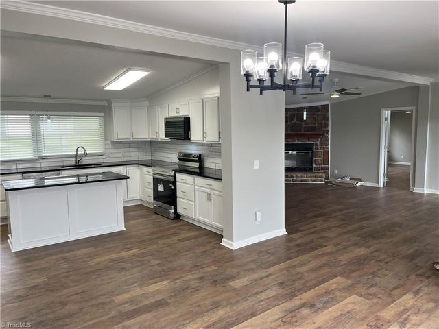 2014 Young Road, Walnut Cove, NC 27052