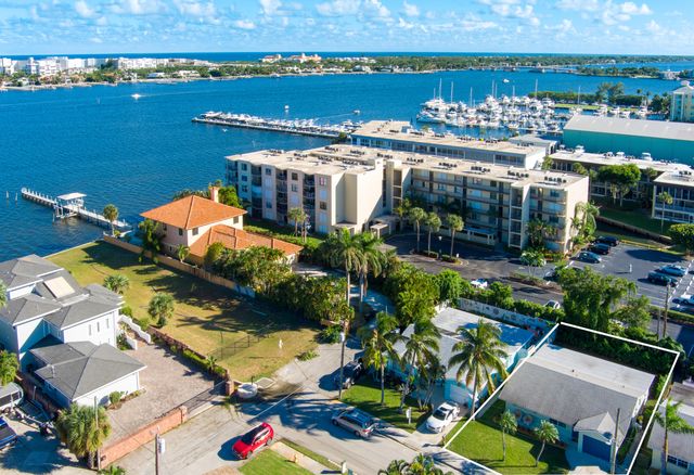 69 S 18th Ave S S, Lake Worth Beach, FL 33460