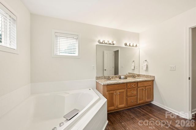 4902 Windchase Lane, Charlotte, NC 28269