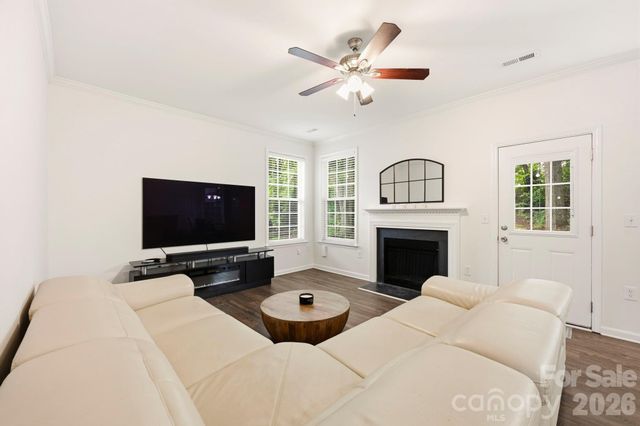 4902 Windchase Lane, Charlotte, NC 28269