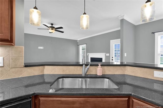 115 Hurdle Lane, Raeford, NC 28376
