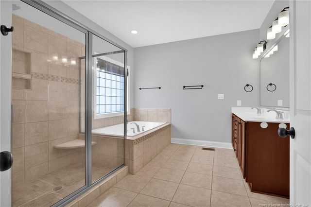 115 Hurdle Lane, Raeford, NC 28376