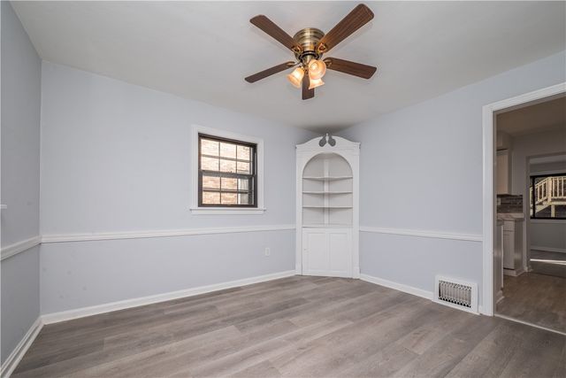 1139 Cedar, Mt Lebanon, PA 15228