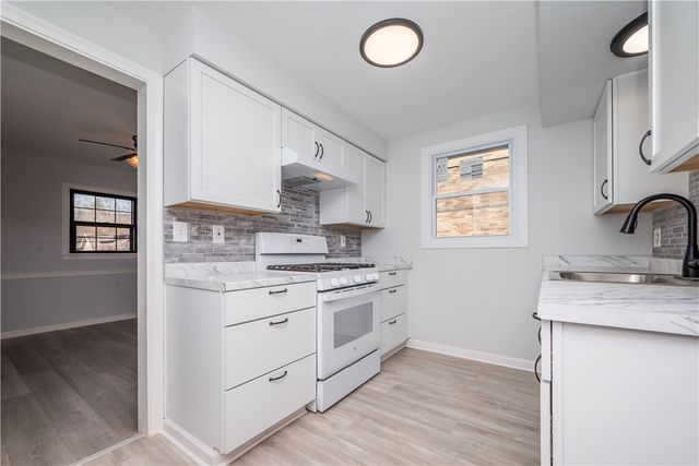 1139 Cedar, Mt Lebanon, PA 15228