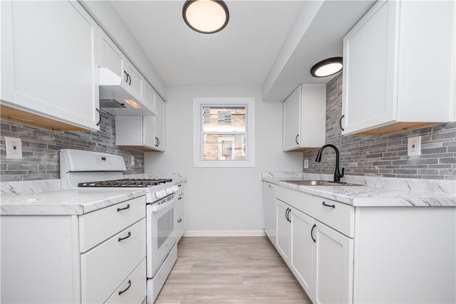 1139 Cedar, Mt Lebanon, PA 15228