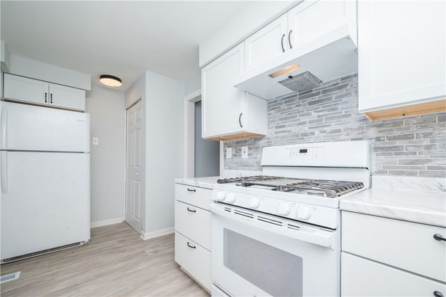 1139 Cedar, Mt Lebanon, PA 15228