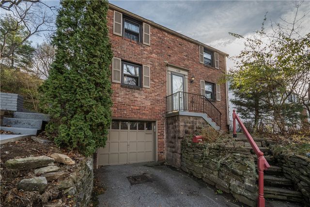 1139 Cedar, Mt Lebanon, PA 15228