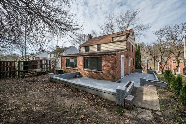 1139 Cedar, Mt Lebanon, PA 15228