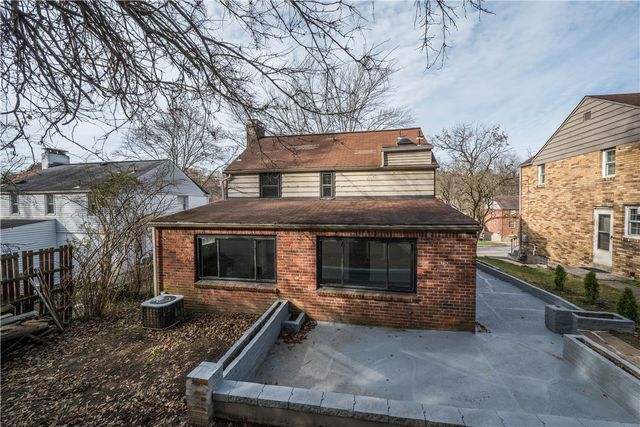 1139 Cedar, Mt Lebanon, PA 15228