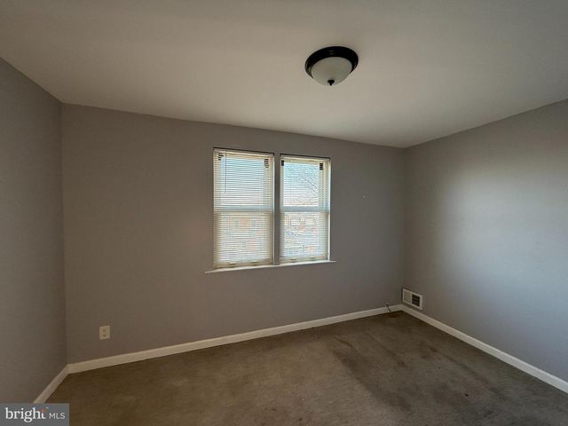 2039 GRINNALDS AVE, Baltimore, MD 21230