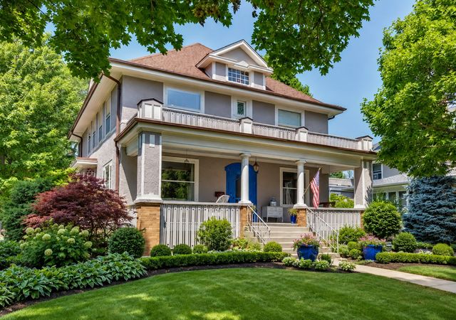 310 S Waiola Avenue, La Grange, IL 60525