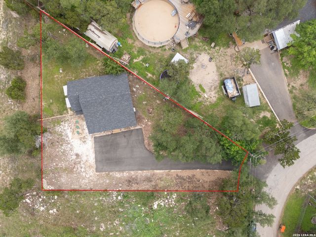833 CANYON OAKS DR, Canyon Lake, TX 78133