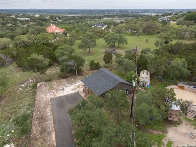 833 CANYON OAKS DR, Canyon Lake, TX 78133