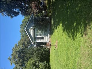 8629 Guinea RD, Hayes, VA 23072