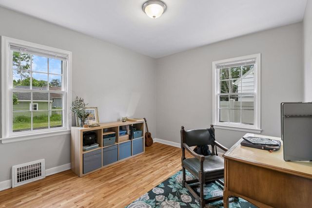 4535 Vincent Avenue N, Minneapolis, MN 55412