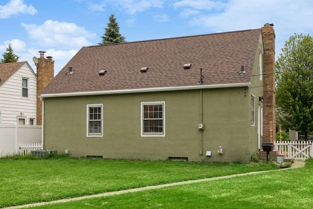 4535 Vincent Avenue N, Minneapolis, MN 55412