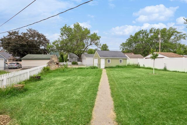 4535 Vincent Avenue N, Minneapolis, MN 55412