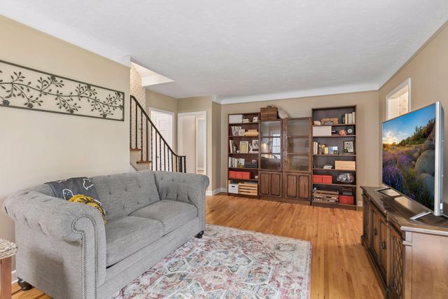 4535 Vincent Avenue N, Minneapolis, MN 55412