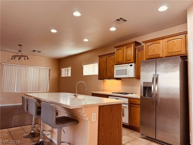 10491 MINERS GULCH Avenue, Las Vegas, NV 89135