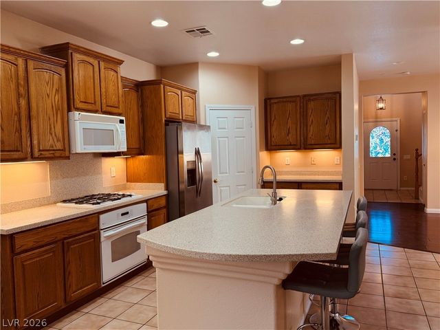 10491 MINERS GULCH Avenue, Las Vegas, NV 89135