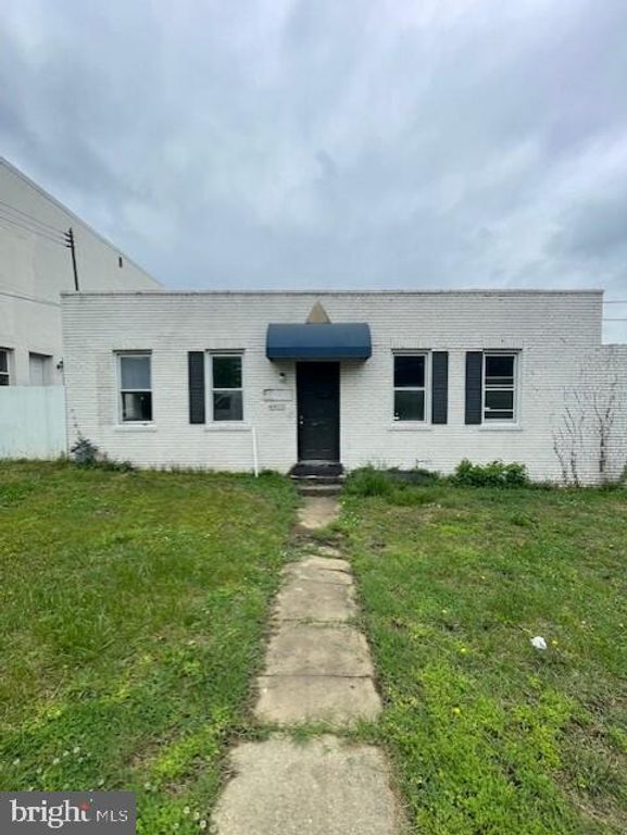 4805 42ND PL, Hyattsville, MD 20781