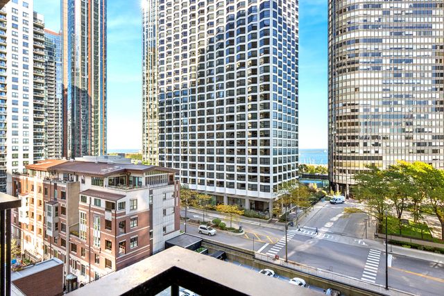 400 E Randolph Street 1223, Chicago, IL 60601