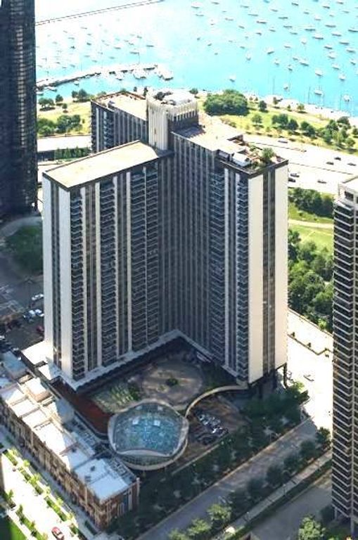 400 E Randolph Street 1223, Chicago, IL 60601 — photo 2