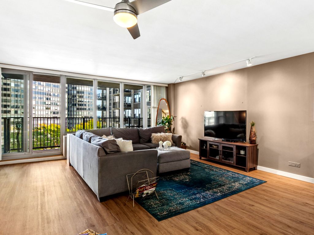 400 E Randolph Street 1223, Chicago, IL 60601 — photo 5