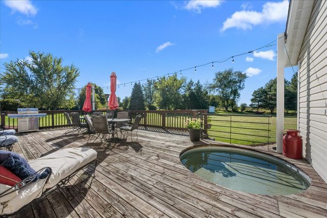 9N424 Tamara Drive, Elgin, IL 60124