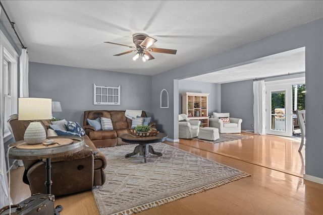9N424 Tamara Drive, Elgin, IL 60124