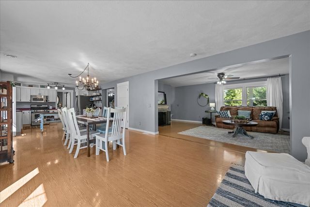 9N424 Tamara Drive, Elgin, IL 60124