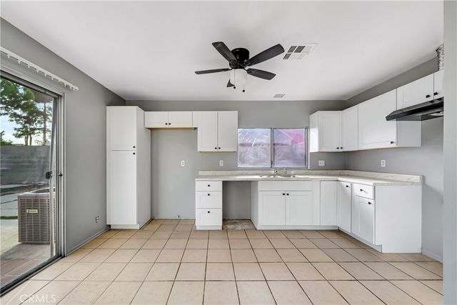 2820 E Avenue S S, Palmdale, CA 93550