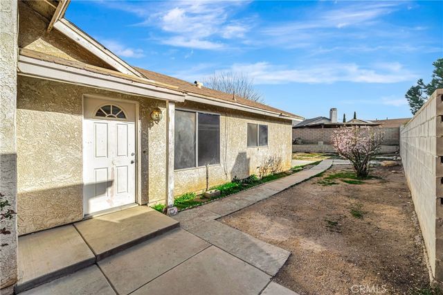 2820 E Avenue S S, Palmdale, CA 93550