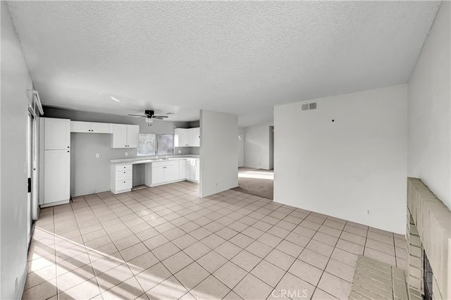 2820 E Avenue S S, Palmdale, CA 93550