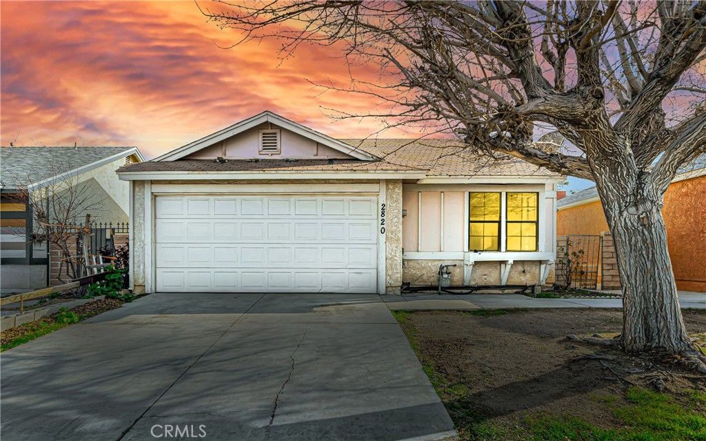 2820 E Avenue S S, Palmdale, CA 93550
