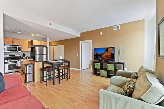 929 Portland Ave 1203, Minneapolis, MN 55404