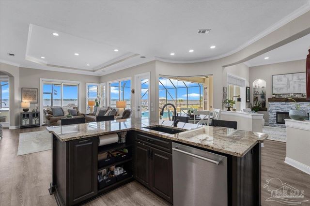 2031 Crown Pointe Blvd, Pensacola, FL 32506