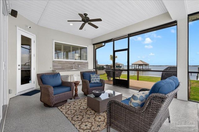 2031 Crown Pointe Blvd, Pensacola, FL 32506