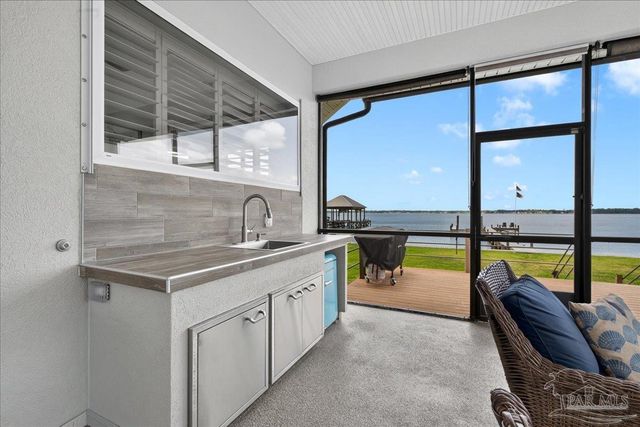 2031 Crown Pointe Blvd, Pensacola, FL 32506
