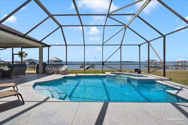 2031 Crown Pointe Blvd, Pensacola, FL 32506