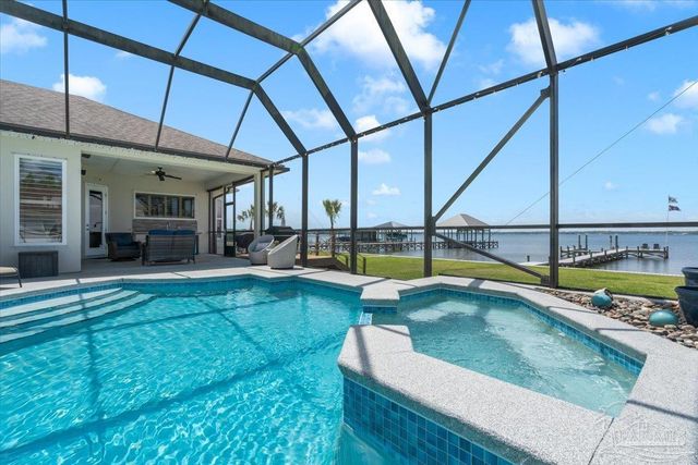 2031 Crown Pointe Blvd, Pensacola, FL 32506