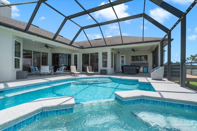 2031 Crown Pointe Blvd, Pensacola, FL 32506