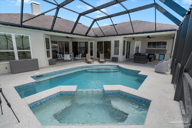 2031 Crown Pointe Blvd, Pensacola, FL 32506