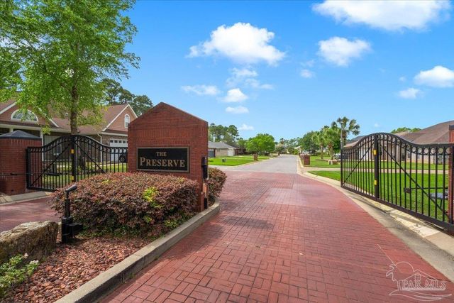 2031 Crown Pointe Blvd, Pensacola, FL 32506