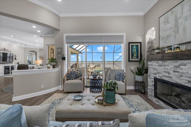 2031 Crown Pointe Blvd, Pensacola, FL 32506