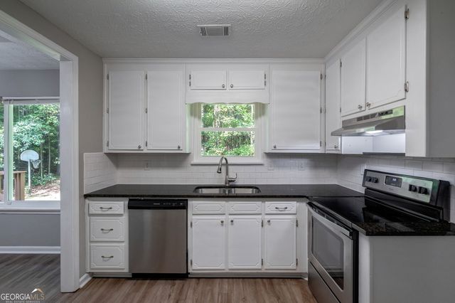 233 Buckhorn Drive, Winder, GA 30680
