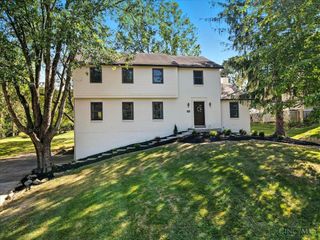 9533 Hopewell Road, Cincinnati, OH 45249